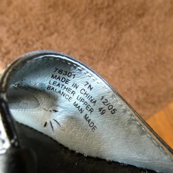 NEW Clarks Black Slide Sandals Size 7N - Picture 7 of 11